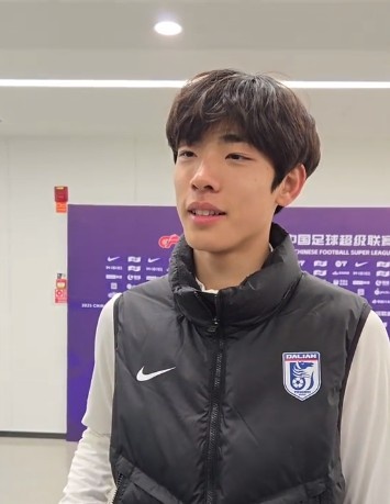  國青歸來上演中超首秀，朱鵬宇：感覺很好，場上大哥們很支持我